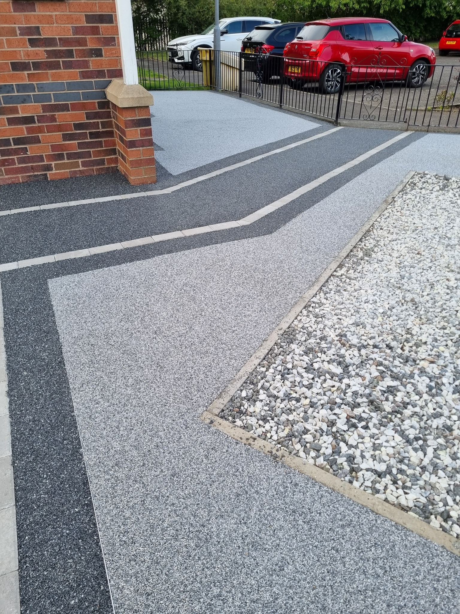 Completed resin driveway surface showing smooth even finish